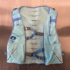 Used Nathan Vaporhowe Hydration Pack